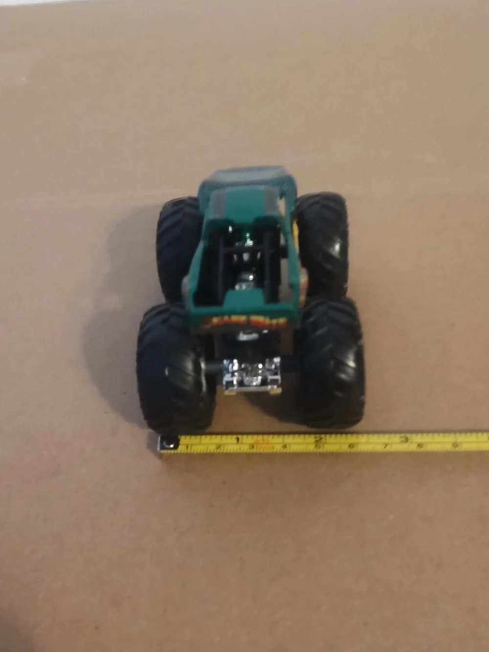 Hot Wheels Green Monster Truck Snake Bite 1:64 scale  very good condition